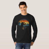 Airedale Terrier Dog and Sun Rising Over Mountains Tシャツ (正面フル)