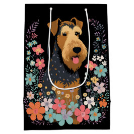 Airedale Terrier Dog in the Flower Gardenかわいい ミディアムペーパーバッグ