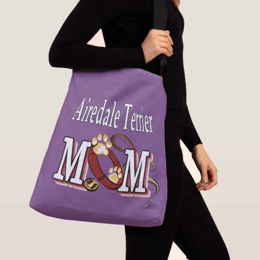 Airedale Terrier MOM クロスボディバッグ (クローズアップ)