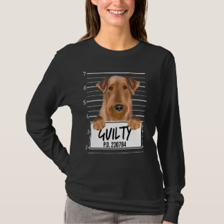 Airedale Terrier Mugshot有罪の犬 Tシャツ
