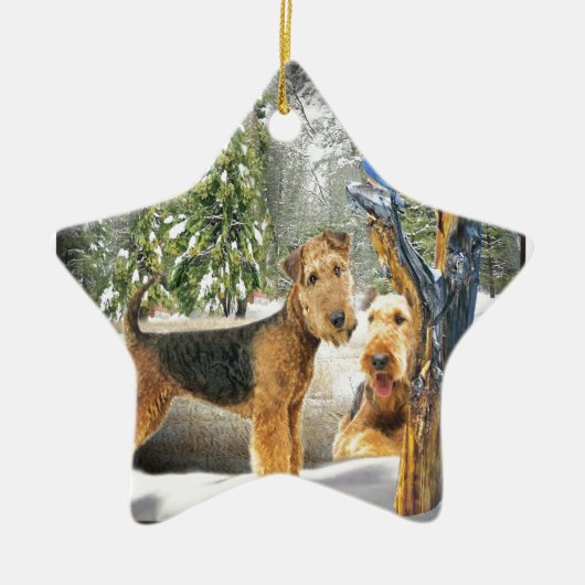 Airedale Terrier Winter Dayのギフト セラミックオーナメント (正面)