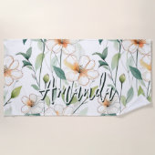 Airy White Flowers Greenery Pattern Blossom Floral ビーチタオル (正面)