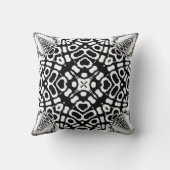 Ajunaの白黒幾何学的な種族パターンクッション クッション (裏面)