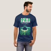 AKIRAの緑の日本サイバーパンク都市大爆発 ジョークグッズ Tシャツ (正面フル)