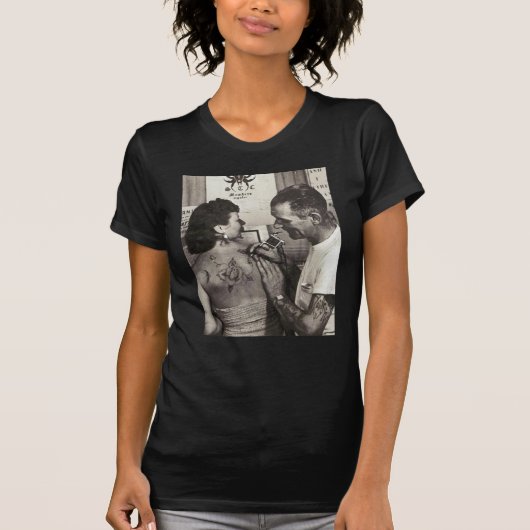 AlのShieferlyの入れ墨は上がりました Tシャツ (正面)