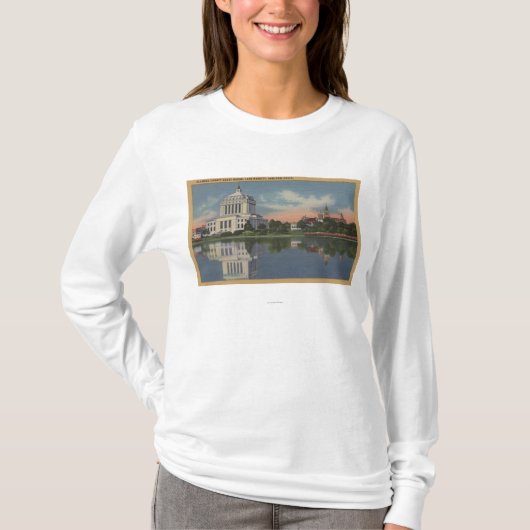 Alameda郡のコート・ハウスの眺め Tシャツ (正面)