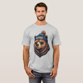 Alaska Bear with Beanie Tシャツ (正面フル)