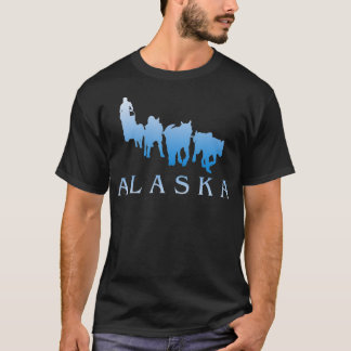 Alaska Sled Dogs Mushing Team Snow Sledding Mounta Tシャツ
