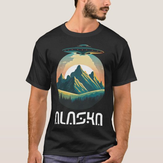 Alaska UFO For UFO and Alien Fans Tシャツ (正面)