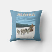 AlaskaDogsleddingのヴィンテージ旅行ポスター クッション (裏面)