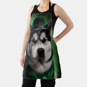Alaskan Malamute dog in St. Patrick's Day Dress エプロン (インサイチュ)