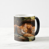 「Albedo Base-XL Morphing Mug – 小猫が眠る モーフィングマグカップ (正面右)