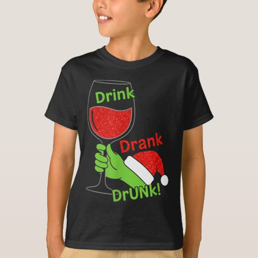Alcohol &amp; Tails Drink Drank Drunk! Funny Chris Tシャツ (正面)