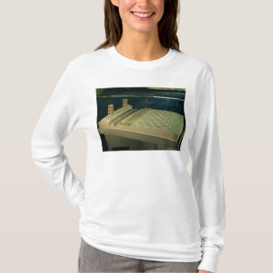 Alesiaのシーザーの防衛のモデル Tシャツ