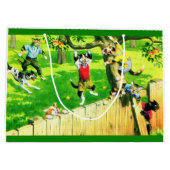 Alfred Mainzer cats登山とリンゴの木 ラージペーパーバッグ (裏面)