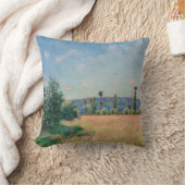 Alfred Sisley - Sahurs Meadows in Morning Sun クッション (ブランケット)