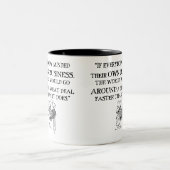 Alice in wonderland引用文Mind your business ツートーンマグカップ (中央)