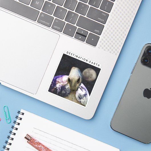 Alien Destination: Earth シール (ノートパソコンとiPhone)