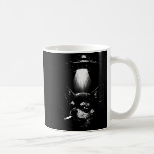 Alien Dog Smoking Cigarette Ufo Tee Funny Chihuahu コーヒーマグカップ (右)