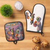 Alien Feast | Weird Sci-Fi Christmas Art 鍋つかみ&鍋敷きセット (トップダウン)