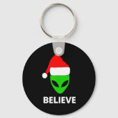 Alien Green Face Christmas Santa Hat Believe  キーホルダー (正面)