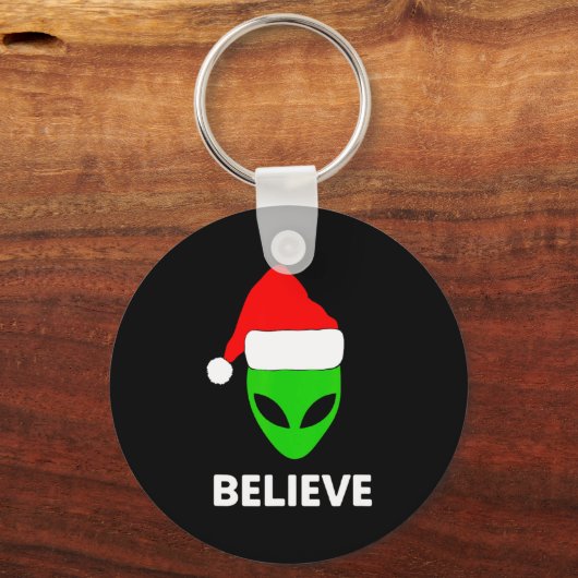 Alien Green Face Christmas Santa Hat Believe  キーホルダー (正面)