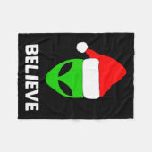 Alien Green Face Christmas Santa Hat Believe  フリースブランケット (正面(横))