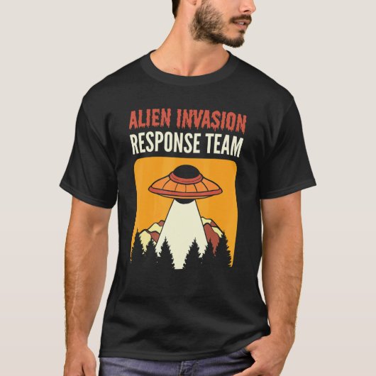 Alien Invasion Response Team Aliens UFO Tシャツ (正面)
