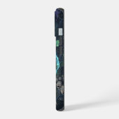 Alien Sorcerer   iPhone 15ケース (左側面)