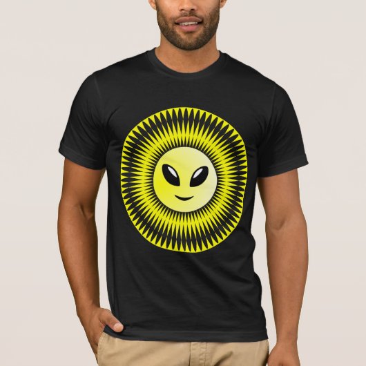 Alien Sun - Dreamland Resort Style Tシャツ (正面)