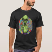 Alien UFO Mushroom Psychedelic Trippy Outer Space Tシャツ (正面)