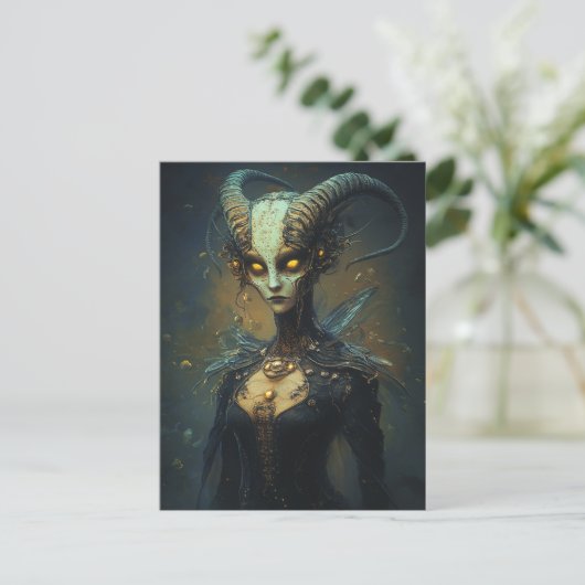 Alien Woman ポストカード (スタンド正面)