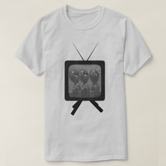Aliens on TV T-shirt Tシャツ (デザイン正面)
