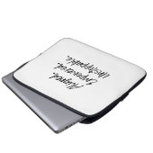 Aligned. Empowered. Unstoppable. ラップトップスリーブ (正面下部)