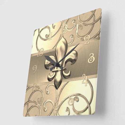 All Gold Filigree Swirls Fleur de Lis スクエア壁時計 (傾斜)