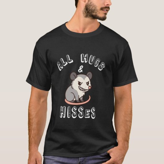 All Hugs & Hisses Funny Opossum Possum Gift Cute K Tシャツ (正面)