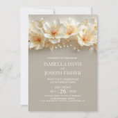 All in One Elegant White and Gold Floral Wedding 招待状 (正面)