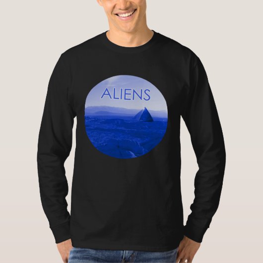 All Pyramids Are Alien Pyramids Tシャツ (正面)