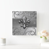 All Silver Filigree Swirls Fleur de Lis スクエア壁時計 (ホーム)