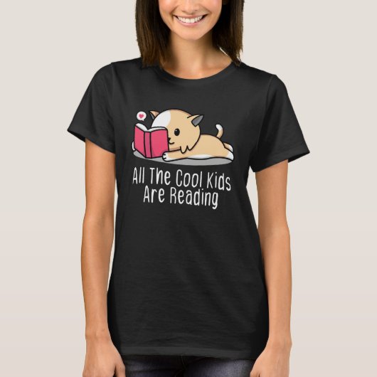 All the Cool Kids are Reading Book Cat Tシャツ (正面)