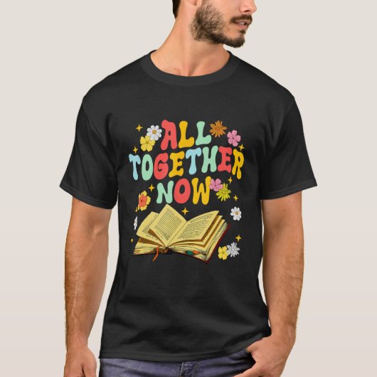 All Together Now Summer Reading 2023 Groovy Book Tシャツ (正面)