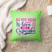 All You Needs is Love And Cupcake-67518 クッション (ブランケット)