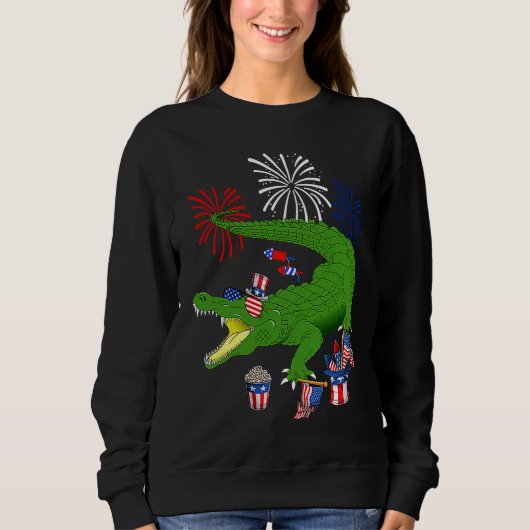 Alligator Holding American Flag Sunglasses Happy 4 スウェットシャツ (正面)