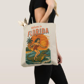 Alligator Surfing Beach Pin-up Retro Coastal Sand トートバッグ (クローズアップ)