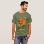 Alligator Surfing Coastal Life Graphic Retro Surf Tシャツ (正面フル)