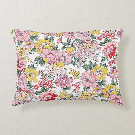 allover flowers pattern on white background アクセントクッション (正面)