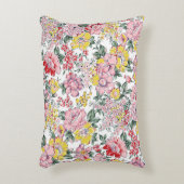 allover flowers pattern on white background アクセントクッション (正面(垂直))