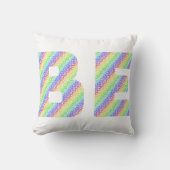 Allow Yourself To Be Rainbow Throw Pillow クッション (正面)