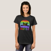 Ally Cat LGBT Gay Rainbow Pride Flag  Cat Tシャツ (正面フル)