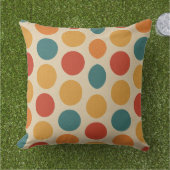 Almofada bolinhas coloridas sobre linho design アウトドアクッション (芝生)
